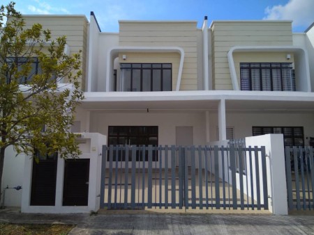 Terrace House For Rent at Setia Ecohill