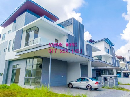 Semi D For Sale at BroadLeaf Residences