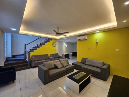 Terrace House For Rent at Tiara East