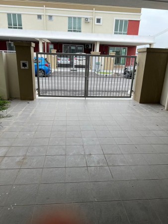 Terrace House For Sale at Taman Bakti YNS