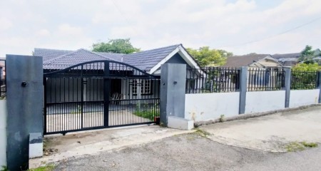 Bungalow House For Sale at Kampung Tunku
