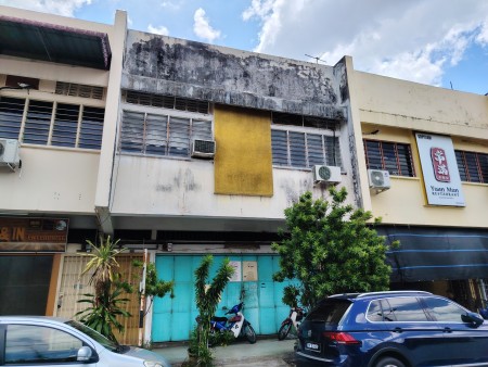 Shop For Sale at Taman Wing Onn