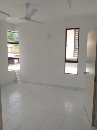 Semi D For Rent at Tamu Hill Park