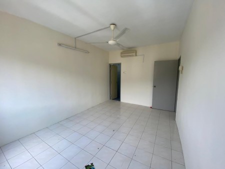 Condo For Rent at Angkasa Condominiums