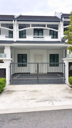 Terrace House For Sale at Eco Majestic