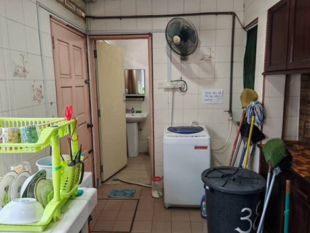Terrace House Room for Rent at Section 17