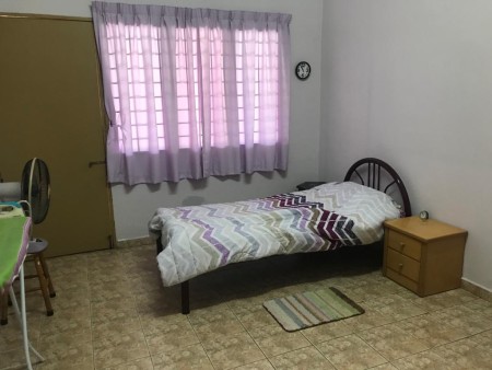 Terrace House Room for Rent at Kepong