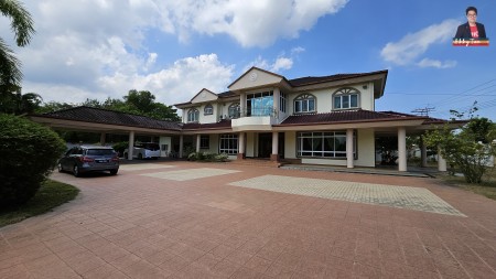 Bungalow House For Sale at Taman BDC