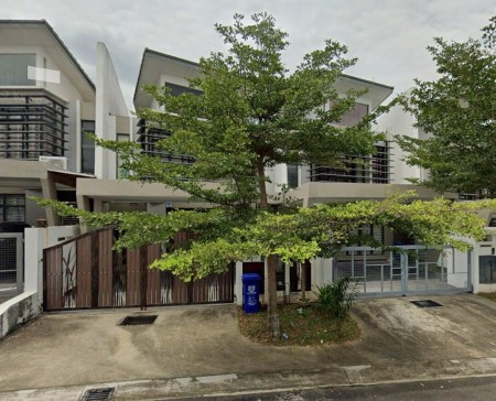 Terrace House For Sale at Taman Glenmarie