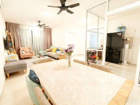 Condo For Rent at AraTre' Residence