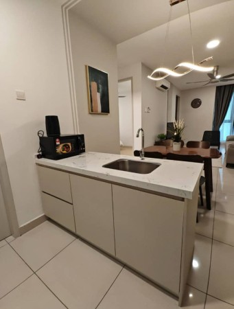 Condo Room for Rent at Sri York