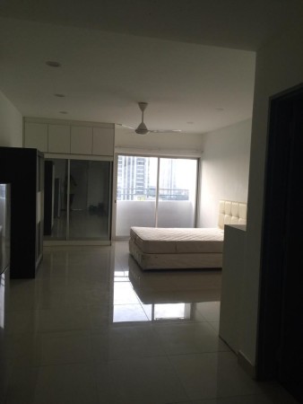 Condo For Rent at Domain 5