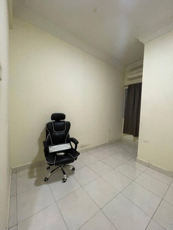 Condo For Sale at Metropolitan Square