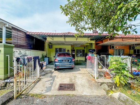 Terrace House For Sale at Garden Avenue