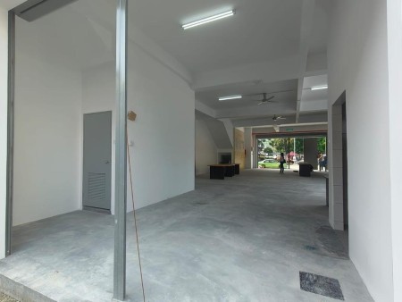 Shop For Rent at Taman Tasik Tambahan