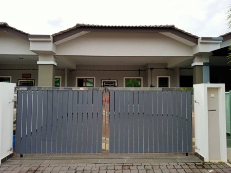 Terrace House For Rent at Taman Tasik Indah