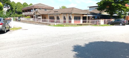 Retail Space For Rent at Section 1