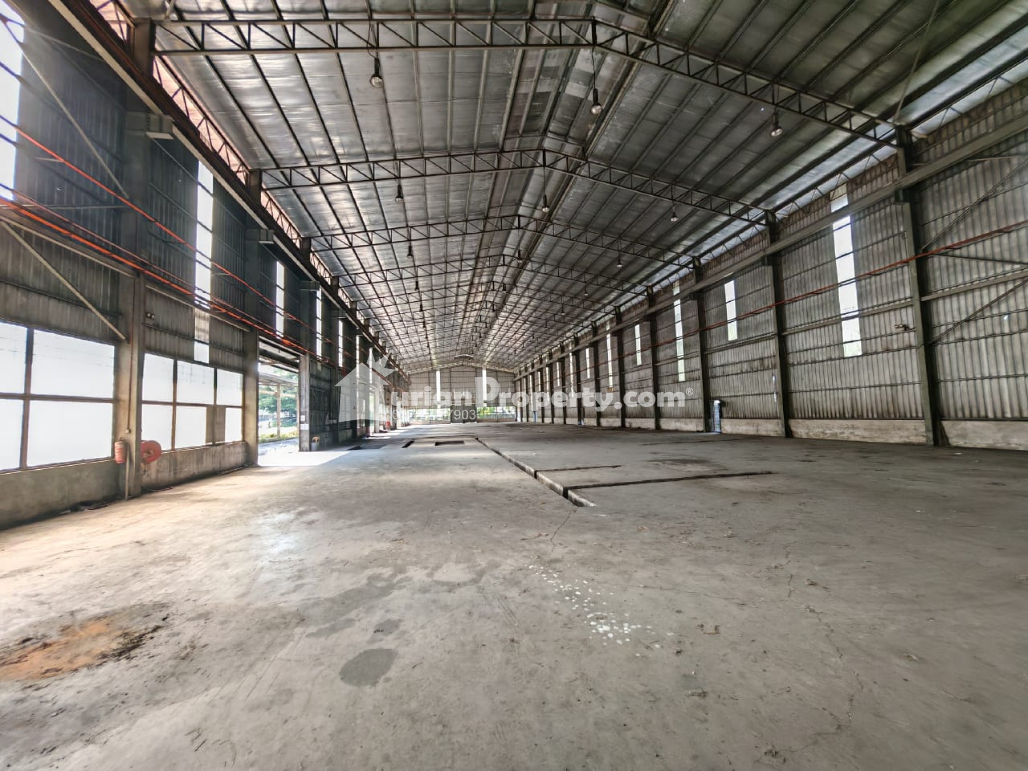 Detached Warehouse For Rent at Bandar Kinrara