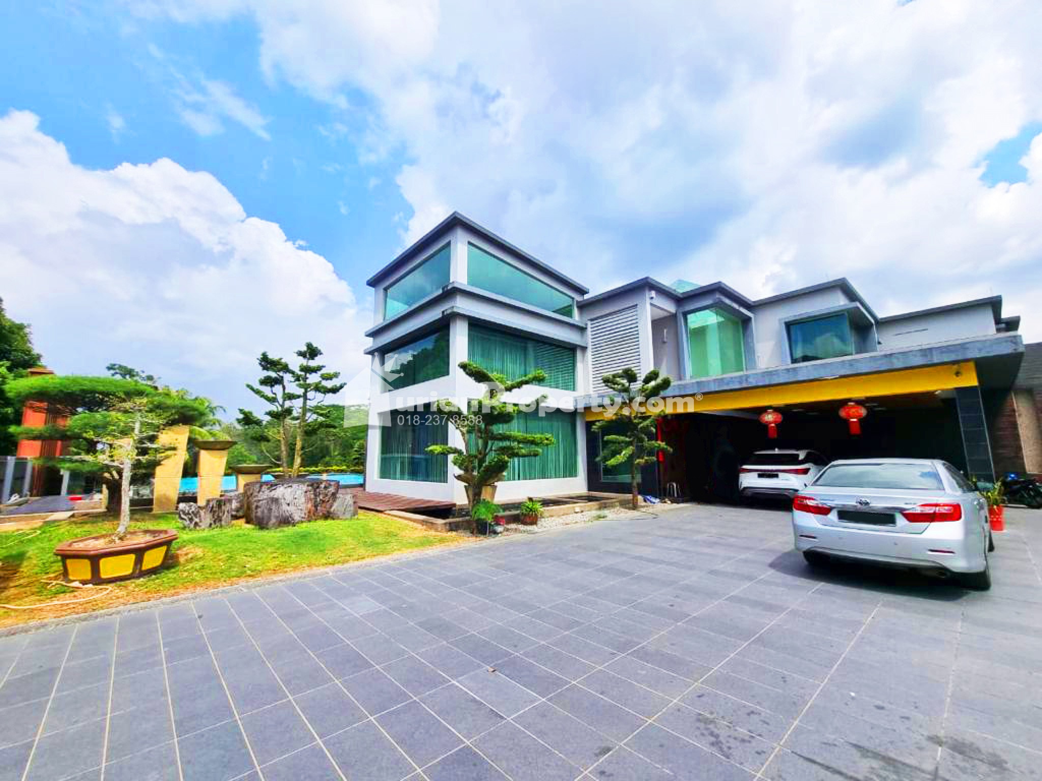 Bungalow House For Sale at Impian Heights