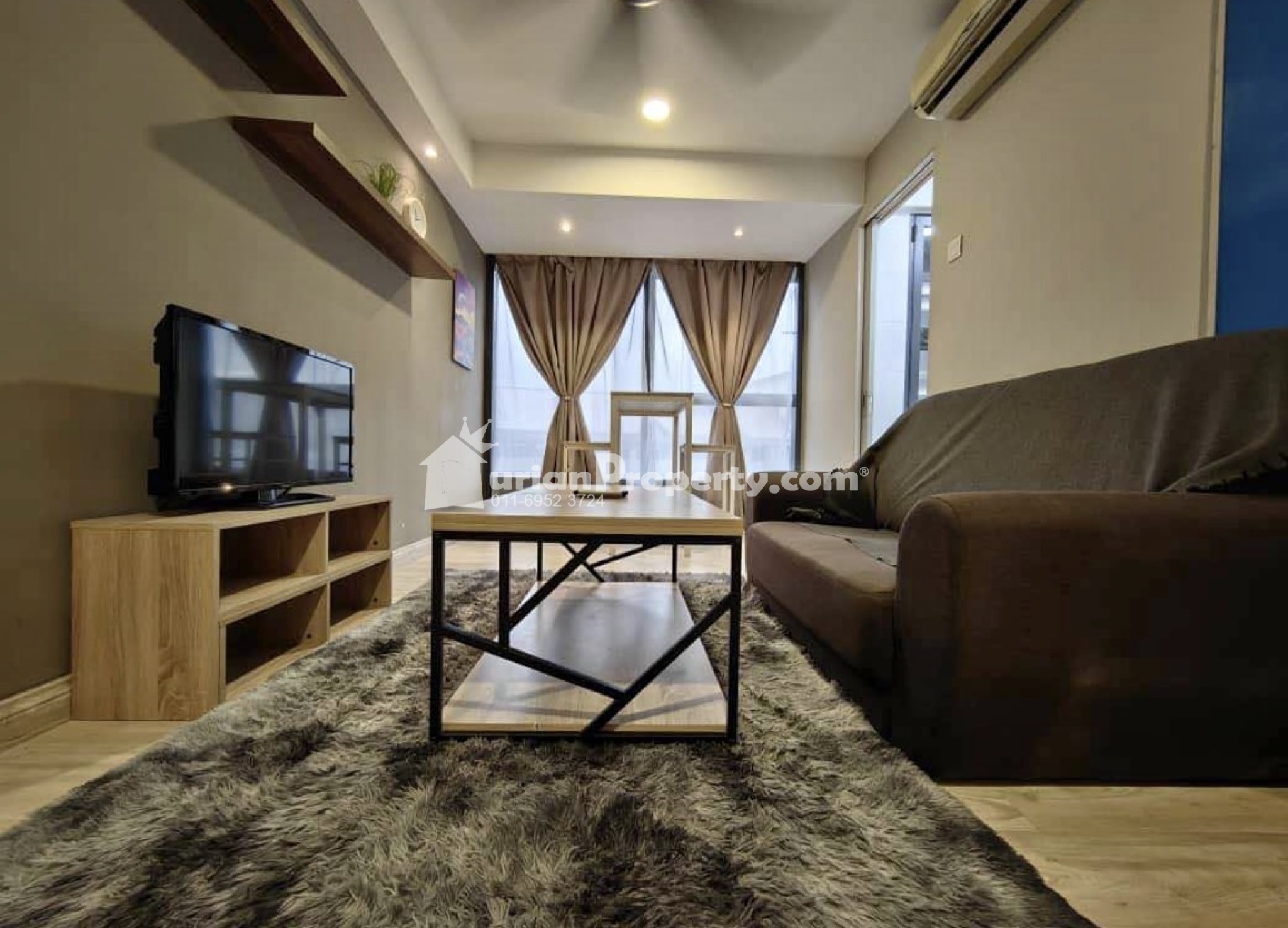 Condo Room for Rent at Sri York