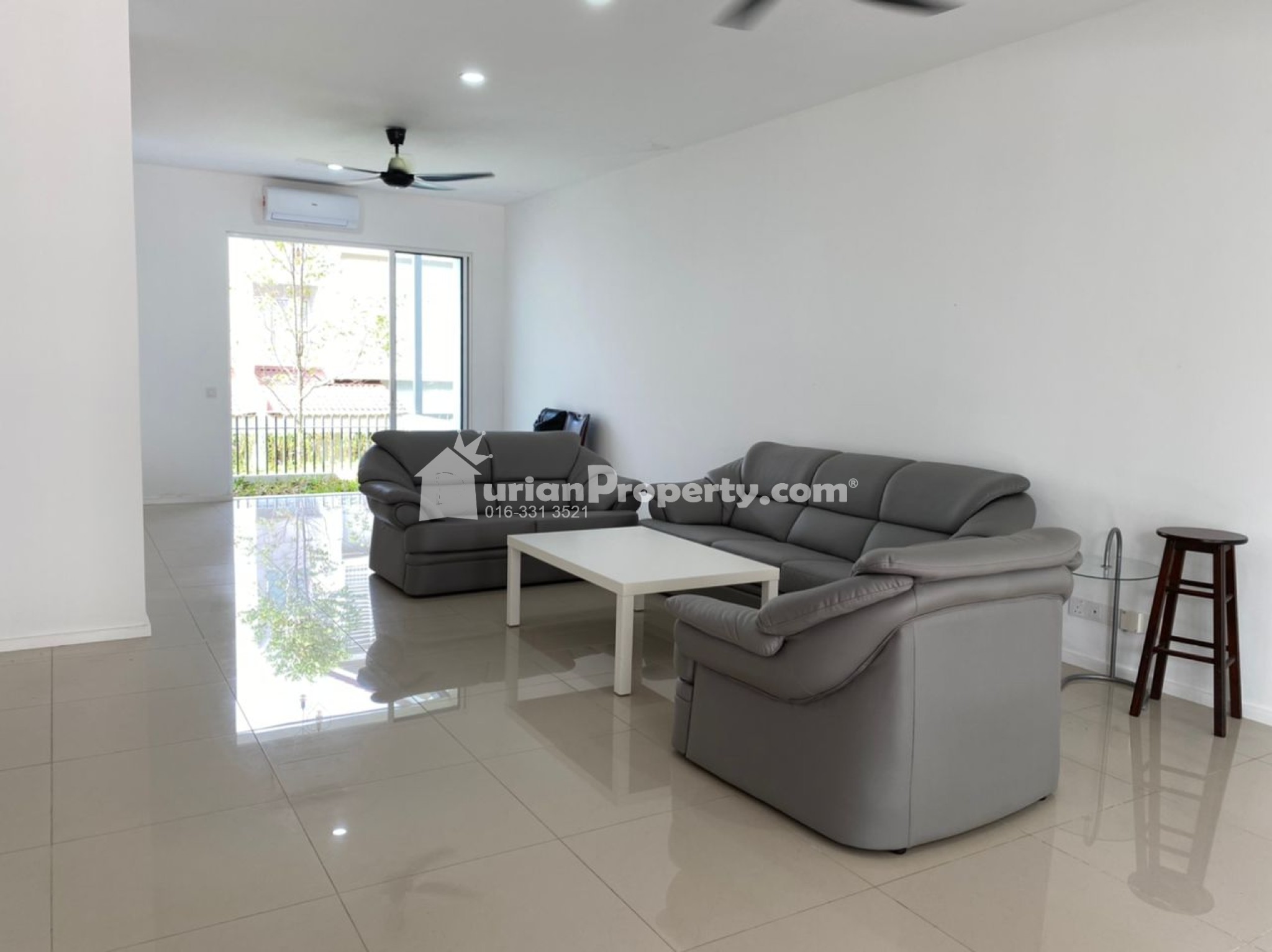 Terrace House For Sale at Tamansari