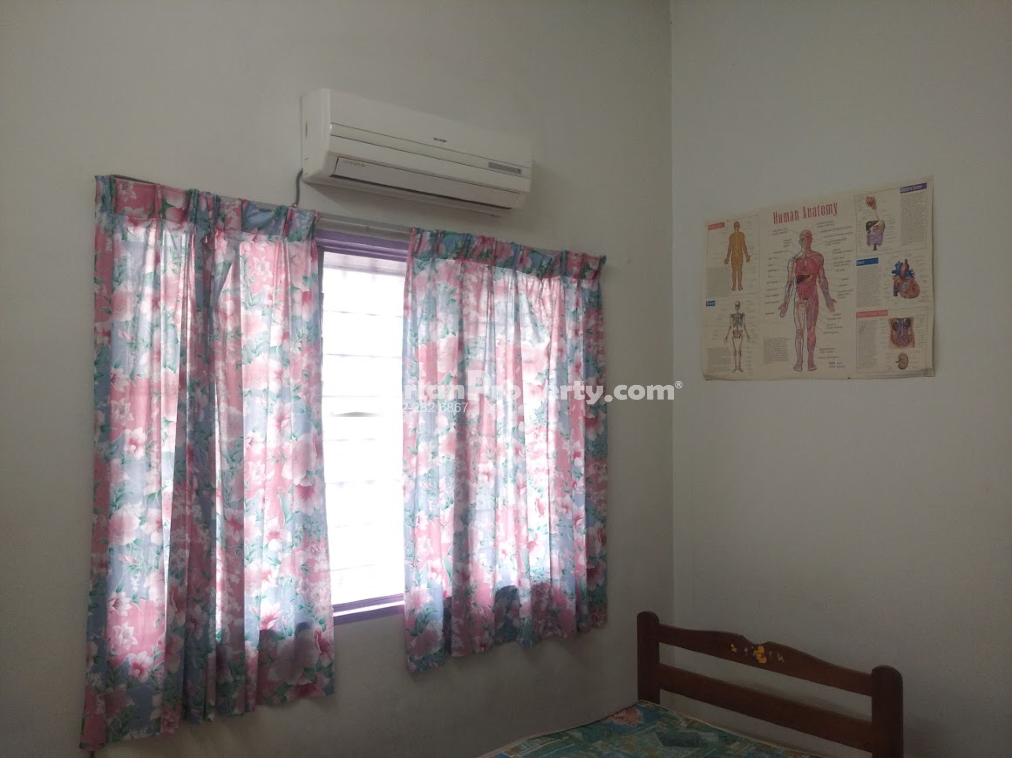 Terrace House For Rent at Kampung Pendamar