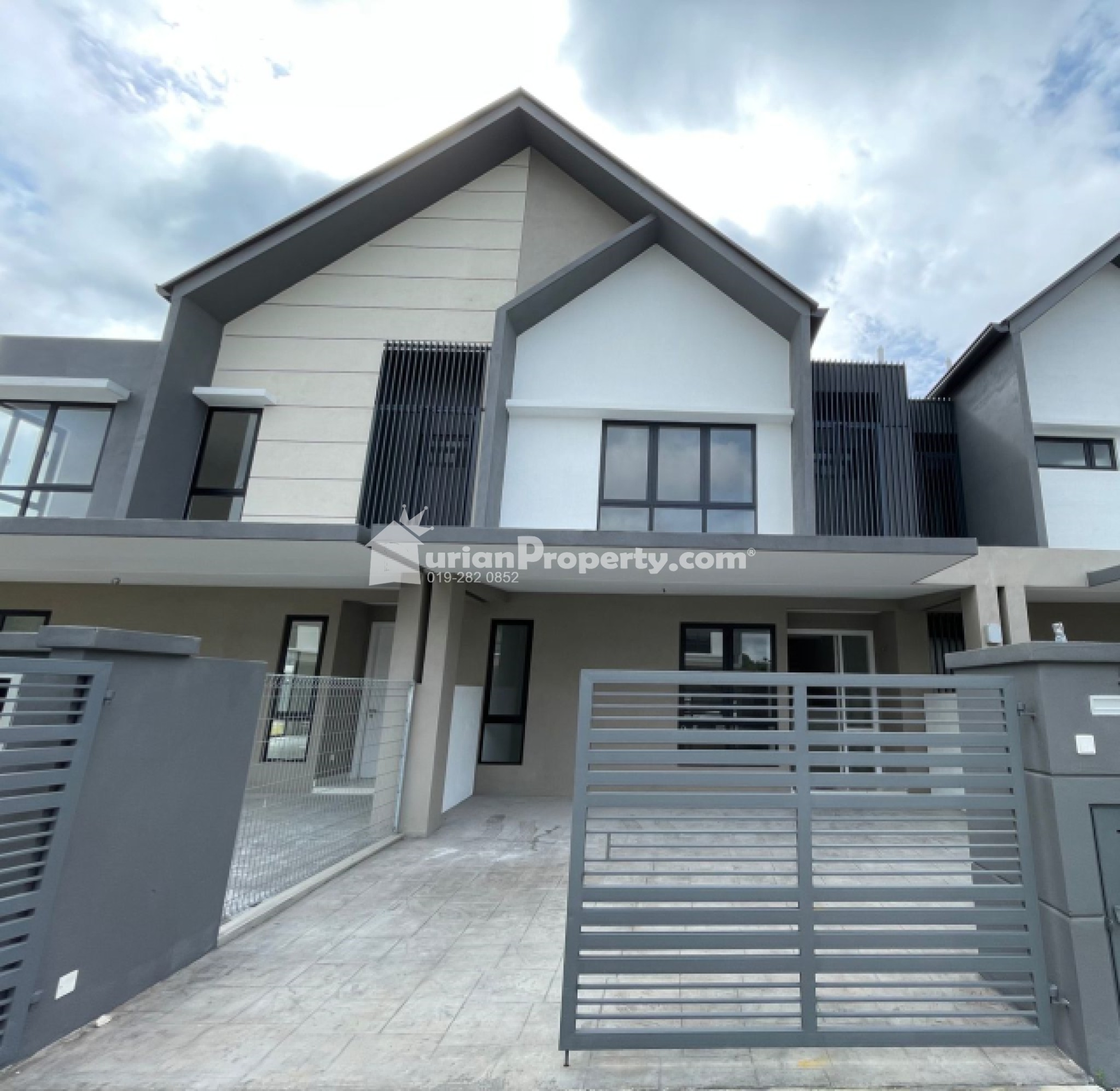 Terrace House For Sale at U12