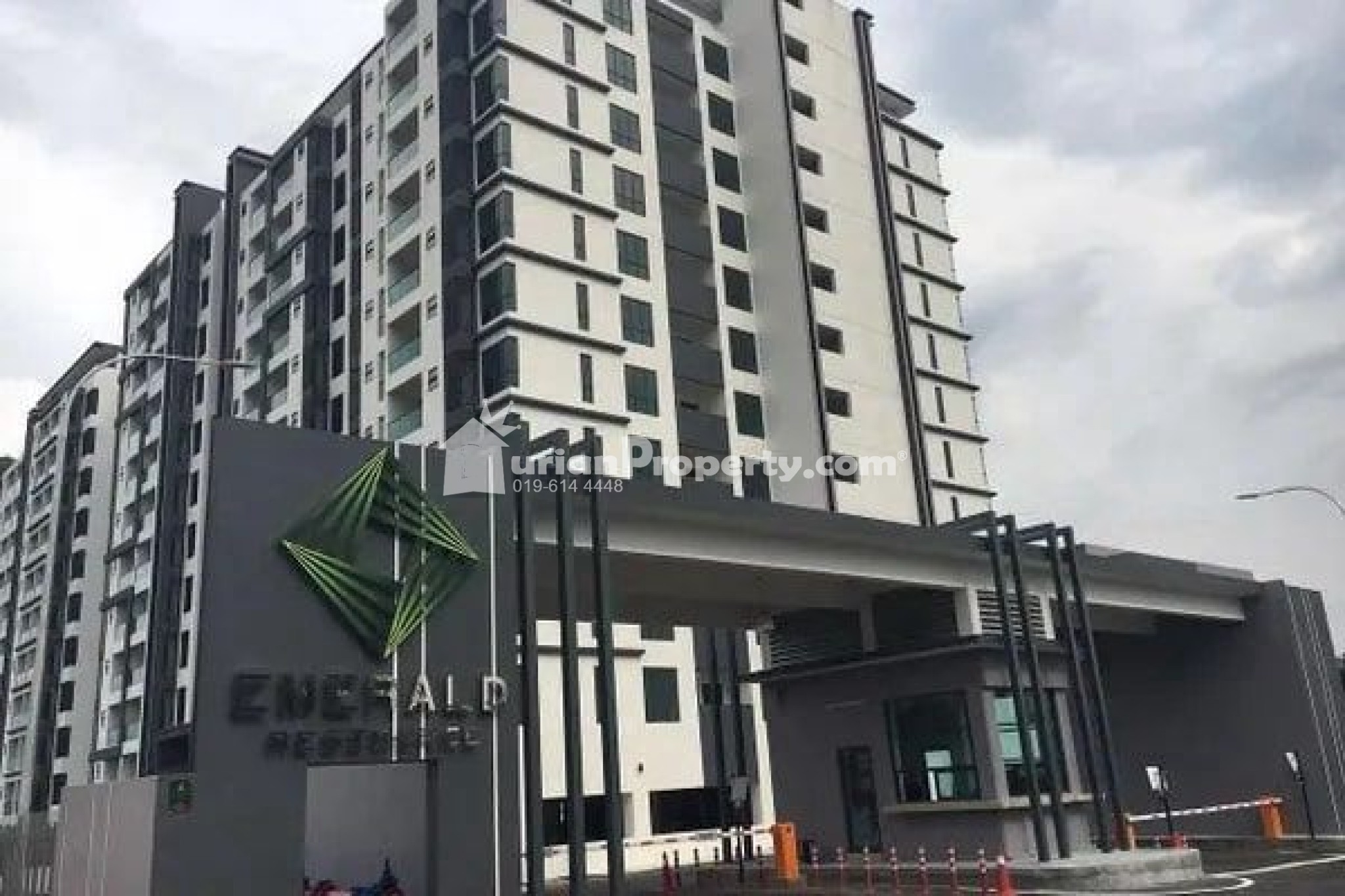 Condo For Sale at Emerald Residence