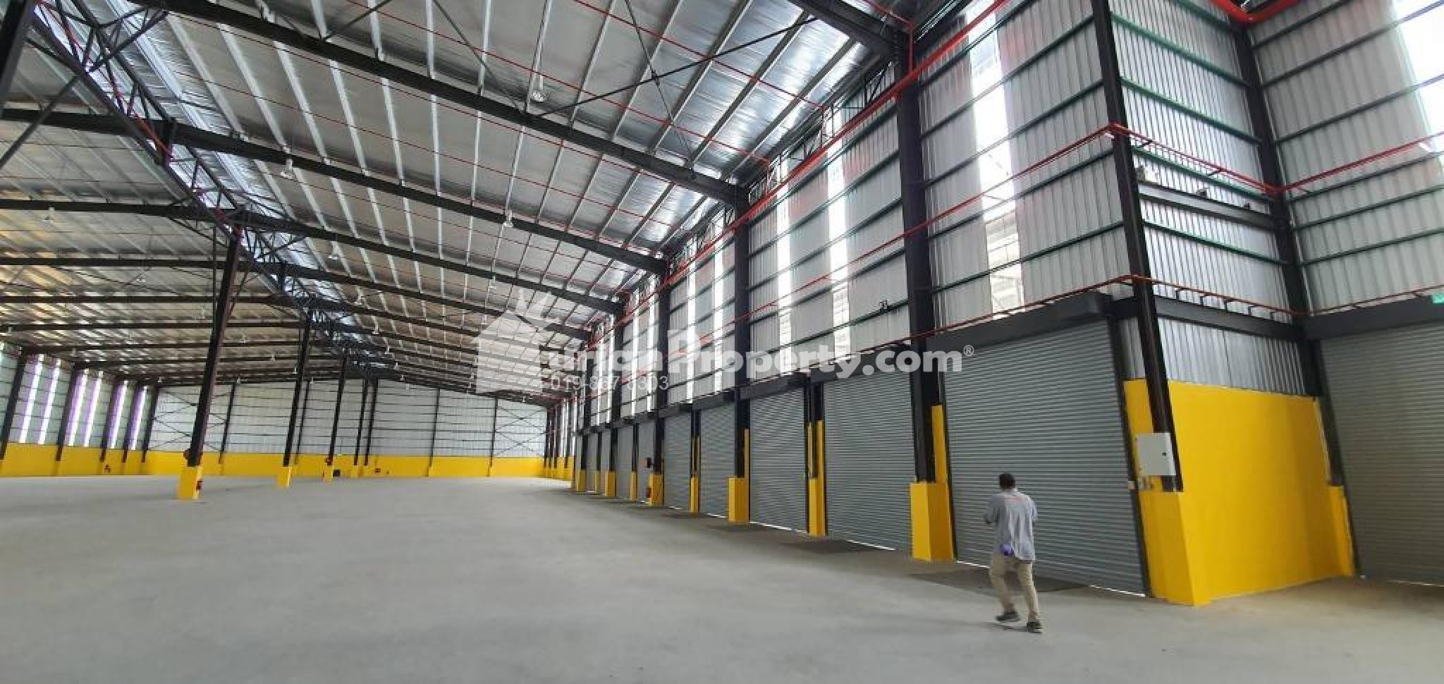 Semi-D Factory For Rent at Westport