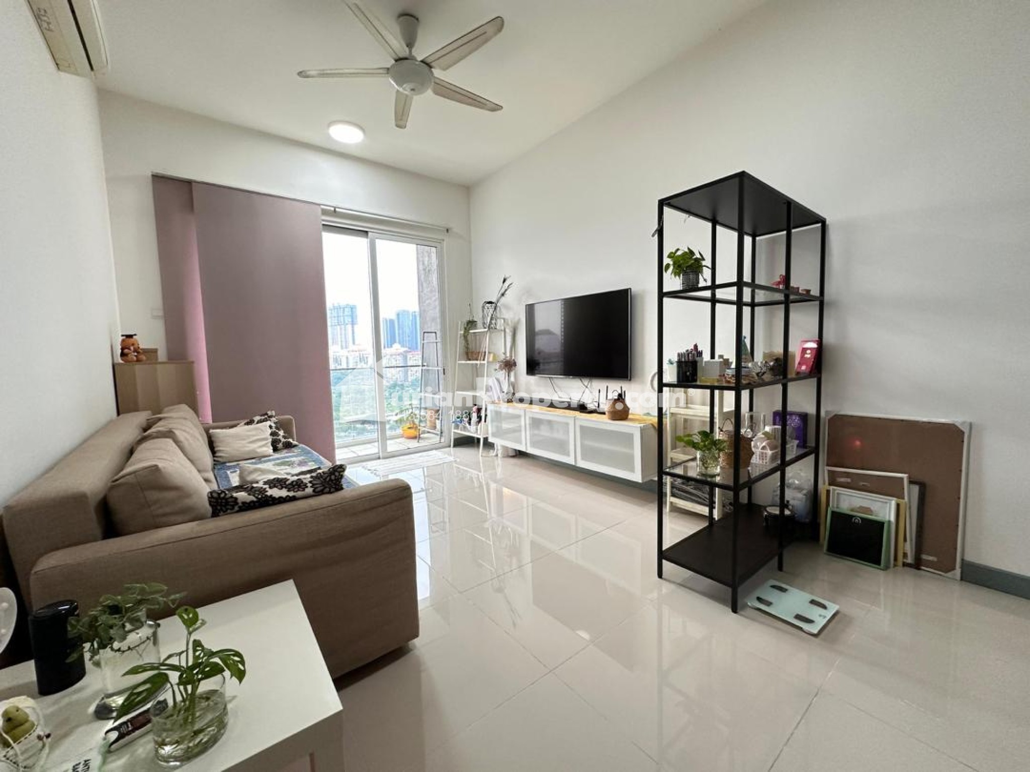 Condo For Rent at Southbank Residence