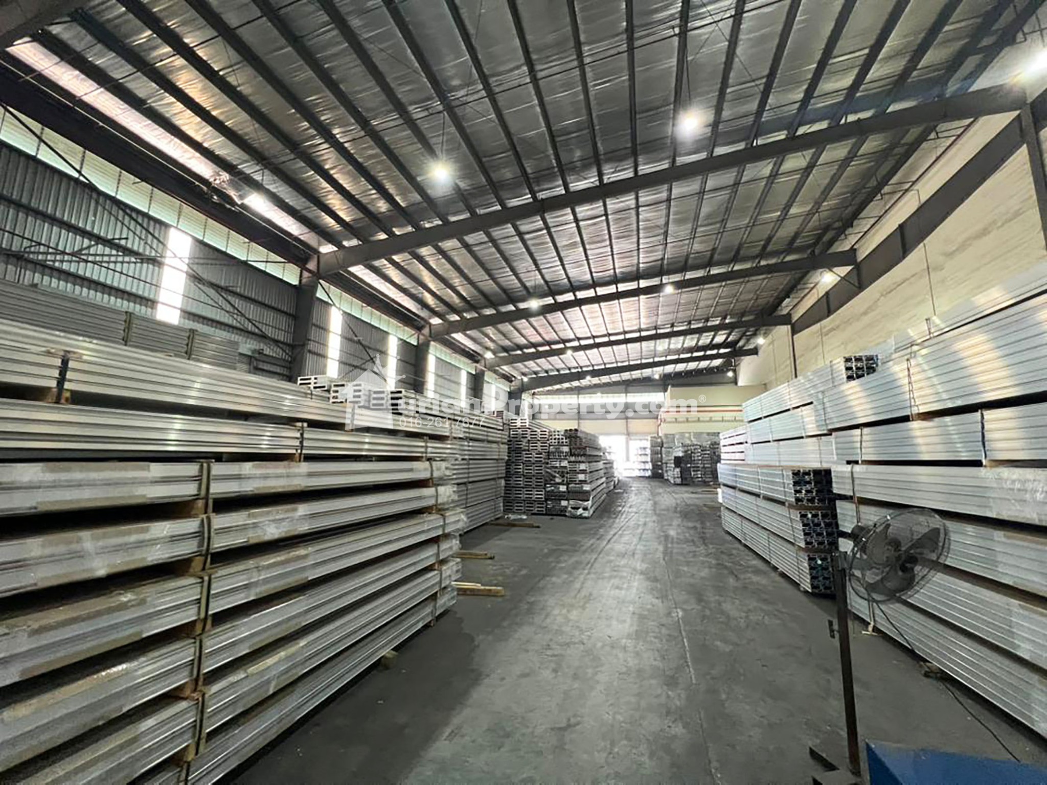 Semi-D Warehouse For Rent at Perdana Industrial Park