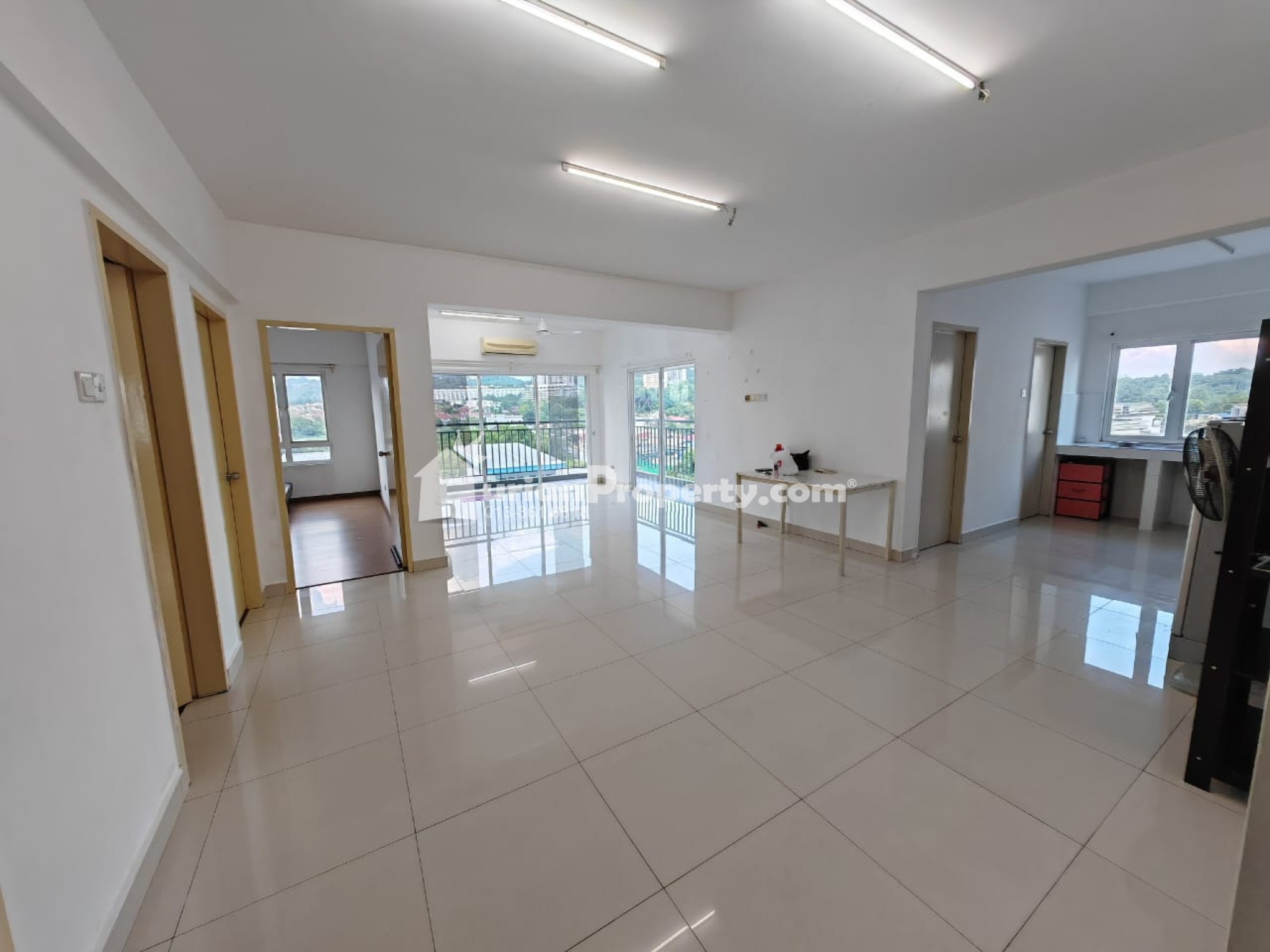Condo For Rent at Casa Tropika