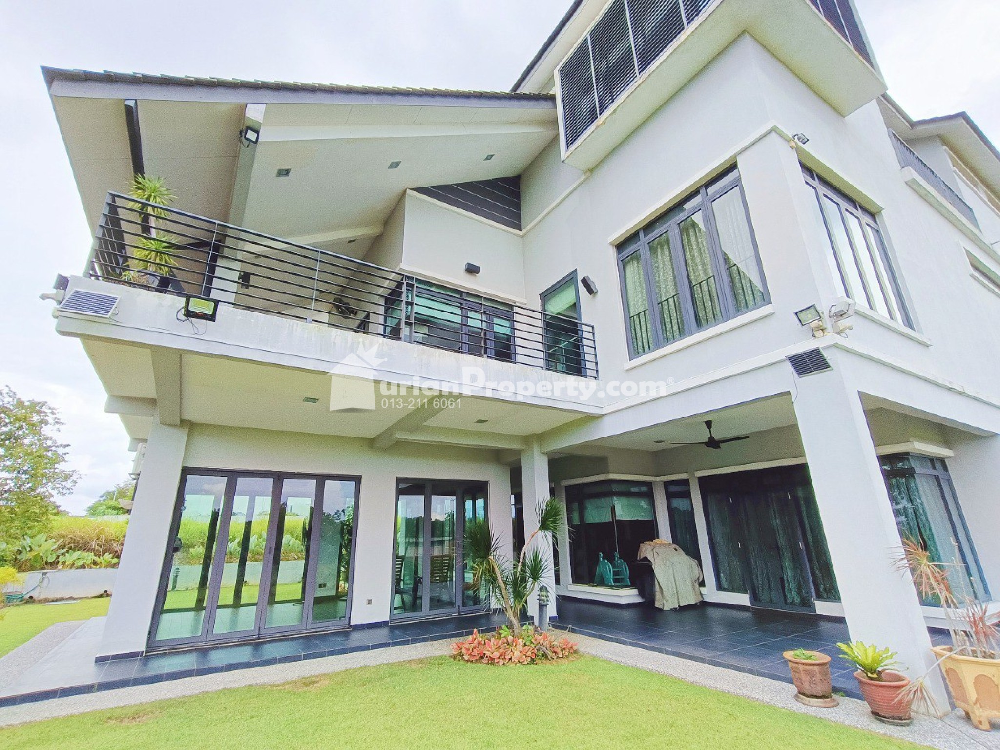 Bungalow House For Sale at Kelab Golf Sultan Abdul Aziz Shah