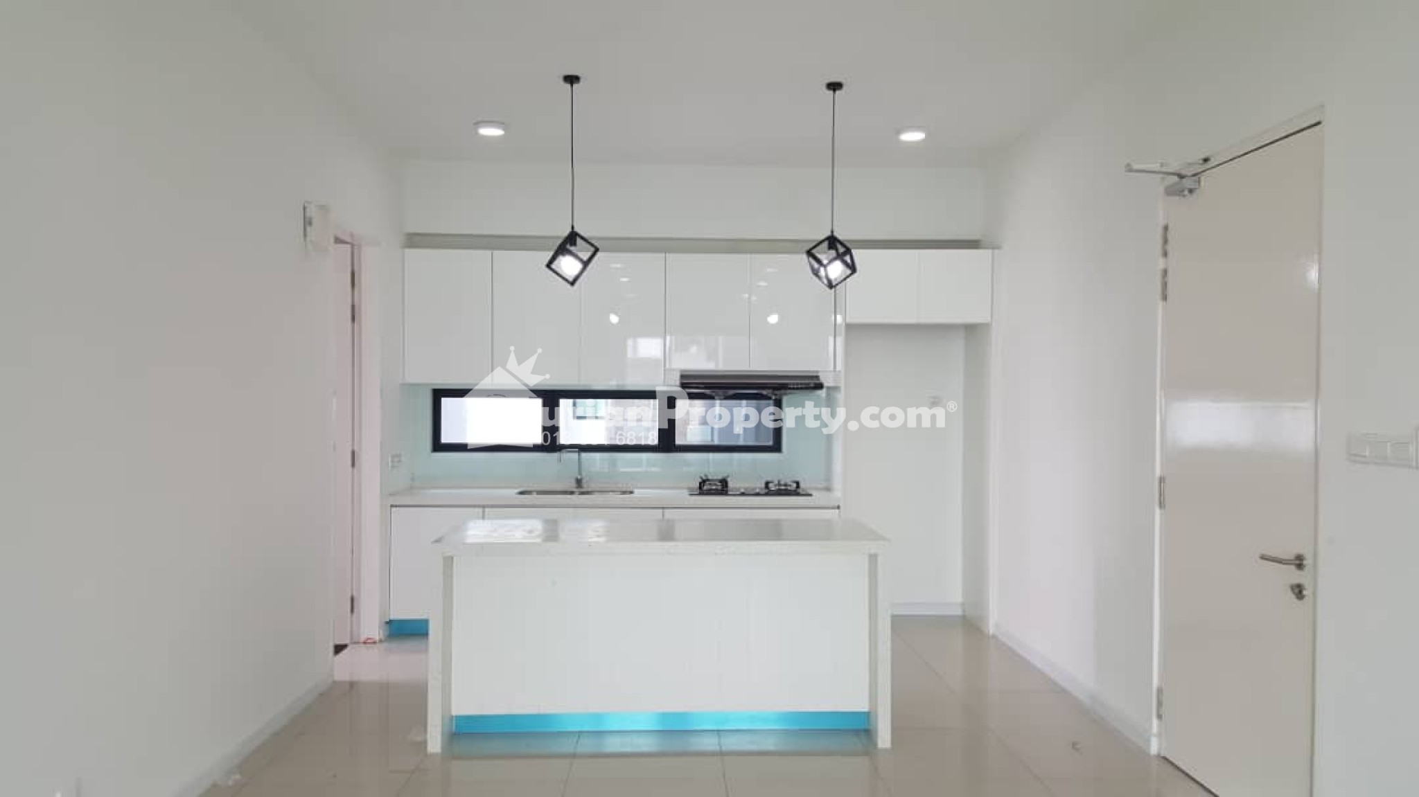 Condo For Sale at Paragon 3