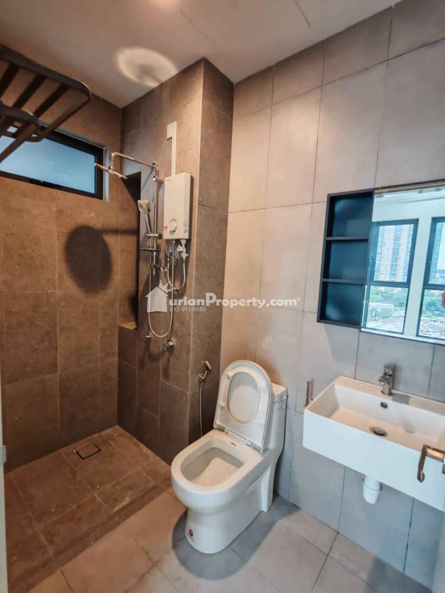 Serviced Residence Room for Rent at Old Klang Road