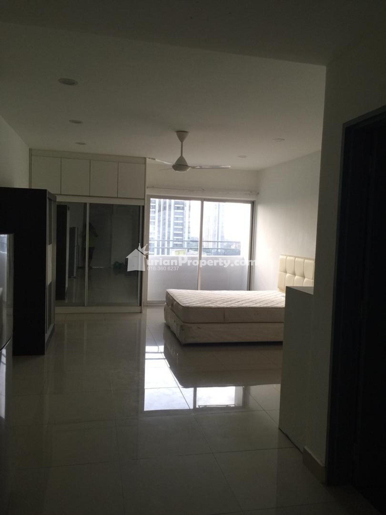 Condo For Rent at Domain 5
