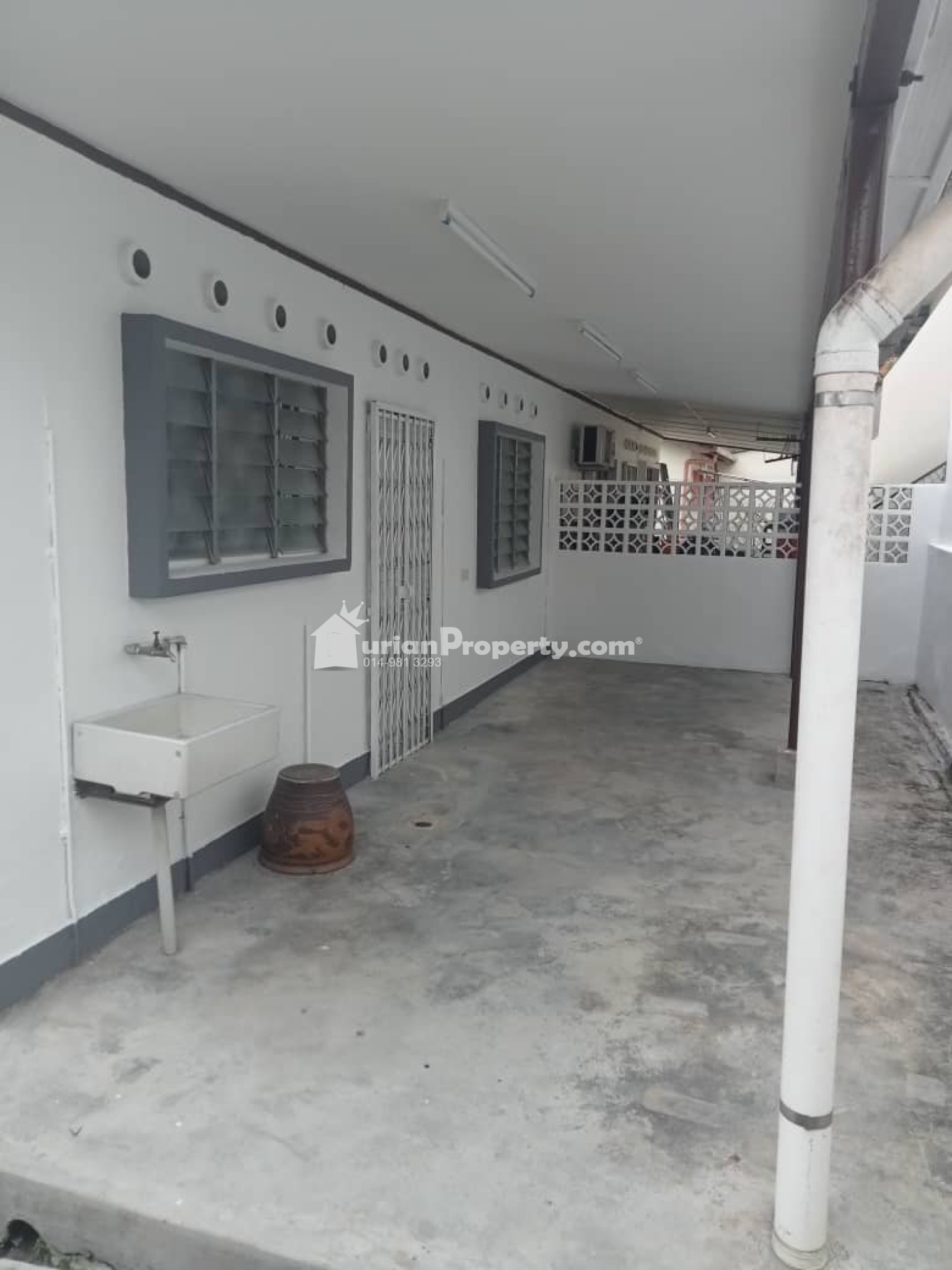 Semi D For Rent at Taman Serene